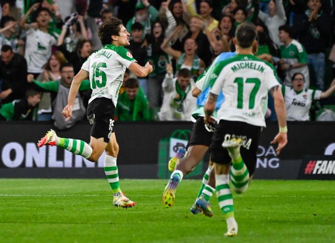 Marco Sangalli celebra su gol en el Racing-Granada (Foto: LALIGA).