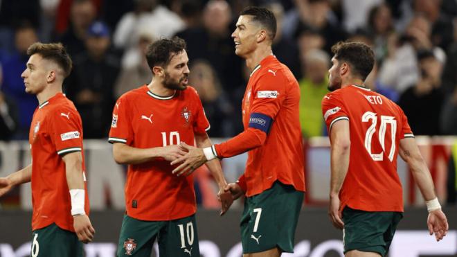 Los jugadores de Portugal celebrando el gol de Cristiano (Cordon Press)