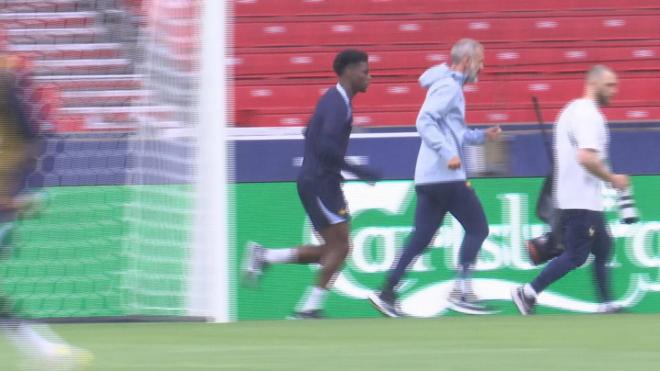 Tchouameni entrenando al margen