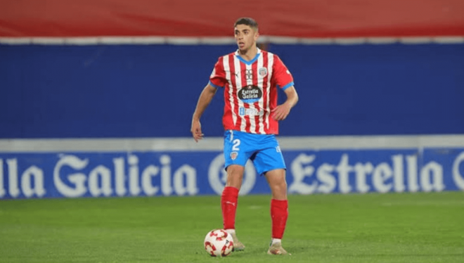 Álex Lizancos, durante un partido con el Lugo (Foto: Instagram).