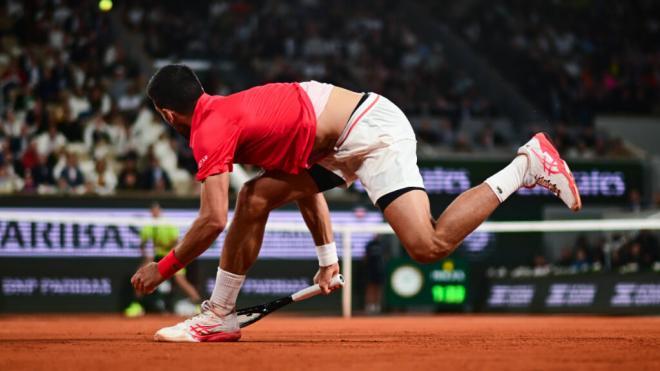 Novak Djokovic en un punto histórico en Roland Garros (Cordon Press)