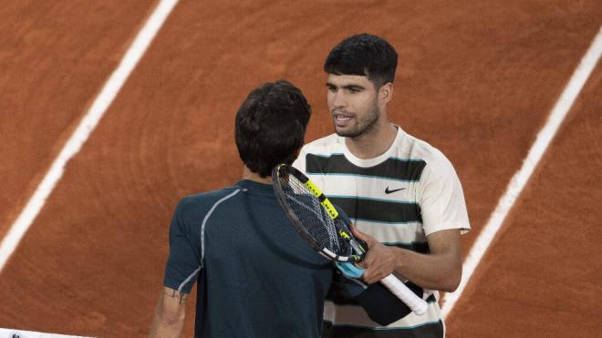 Carlos Alcaraz y Musetti durante el partido (Cordon Press)