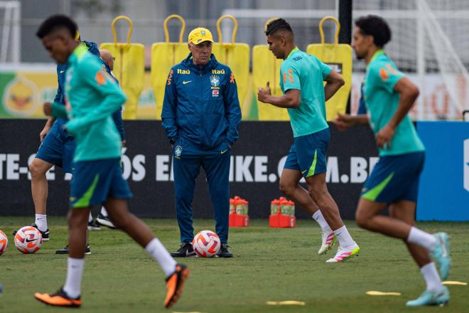 Carlo Ancelotti, en un entrenamiento con Brasil (Foto: Cordon Press).