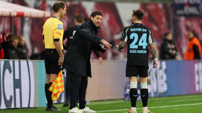Xabi Alonso y Aleix García en el Bayer Leverkusen (Cordon Press)