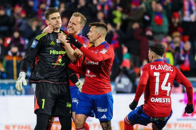 Kacper Trelowski, jugando con el Rakow Czestochowa (Foto: Cordon Press).