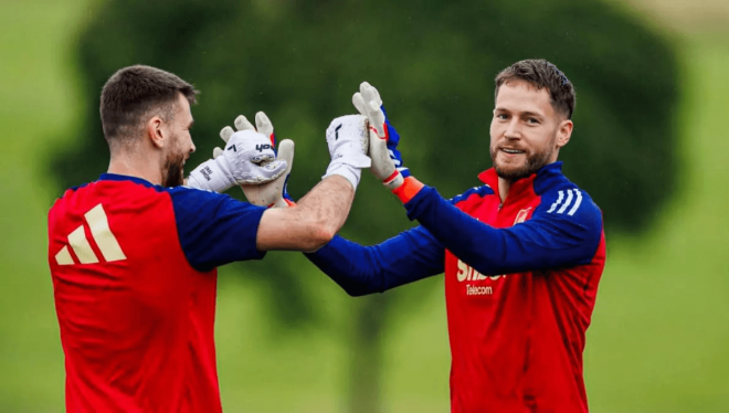 Unai Simón y Álex Remiro, en un entrenamiento con España (Foto: SeFútbol).