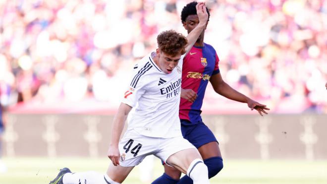 Víctor Muñoz durante el Clásico (Fuente: Europa Press)