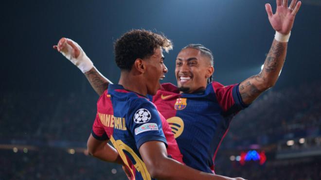 Raphinha y Lamine Yamal celebrando un gol (Cordon Press)