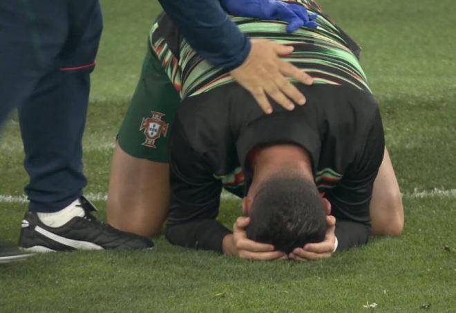 Cristiano Ronaldo, llorando tras el triunfo de España.