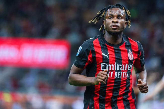 Samu Chukwueze, jugando con el Milan (Foto: Cordon Press)-