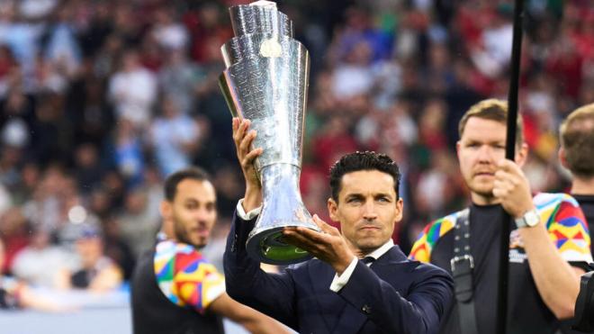 Jesús Navas, en la previa del España - Portugal (Foto: SEFútbol).