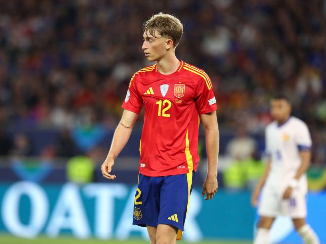 Dean Huijsen, durante el España-Francia de la Nations League (Foto: Cordon Press).