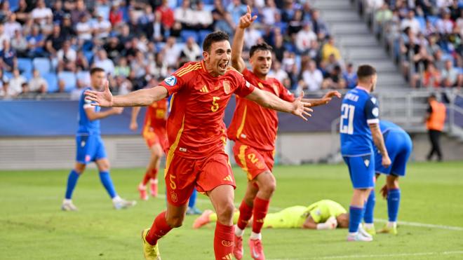 César Tárrega celebra su gol con la sub 21