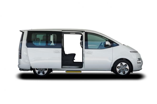 Nuevo Hyundai Staria HEV