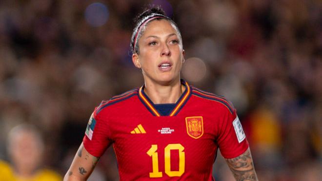Jenni Hermoso jugando un partido con España (Cordon Press)