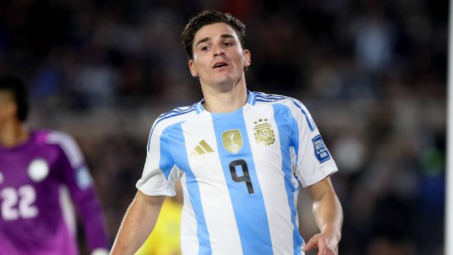 Julián Álvarez durante un partido de la selección argentina (Fuente: Cordon Press)