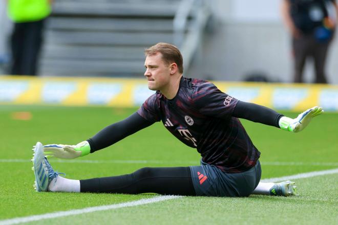 Manuel Neuer entrenando con el Bayern (Cordon Press)