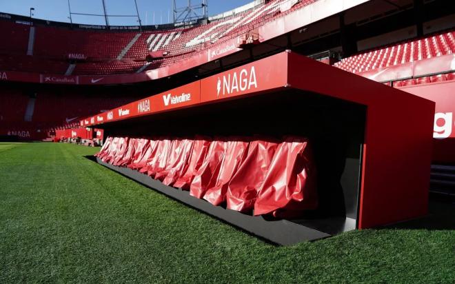 El banquillo del Sánchez-Pizjuán sigue vacío (Foto: SFC).