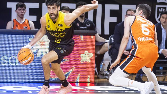 Valencia Basket arrasa a Tenerife
