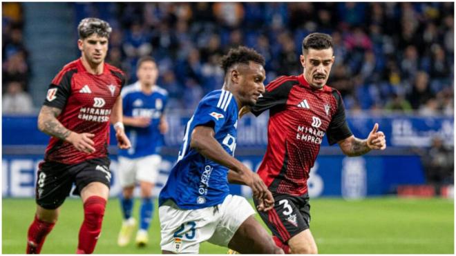 El Real Oviedo frente al Mirandés. (Foto: Europa Press)