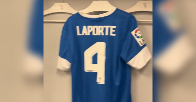 La camiseta del central Aymeric Laporte se cuela como guiño en un vídeo oficial del Athletic Club.