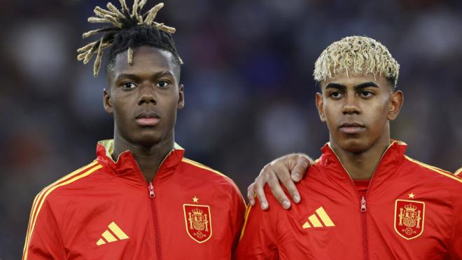 Lamine Yamal y Nico Williams en un partido con España (Cordon Press)