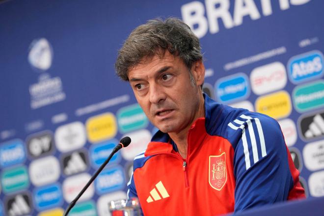 Santi Denia, en sala de prensa (Foto: EFE)