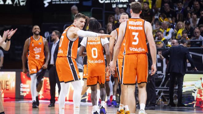 Valencia Basket revienta Tenerife y ya espera rival para su tercera final acb (87-94)