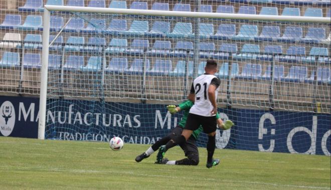 Leyendas del Valencia CF ante el Puertollano (Foto: Luis Miguel Becerra)