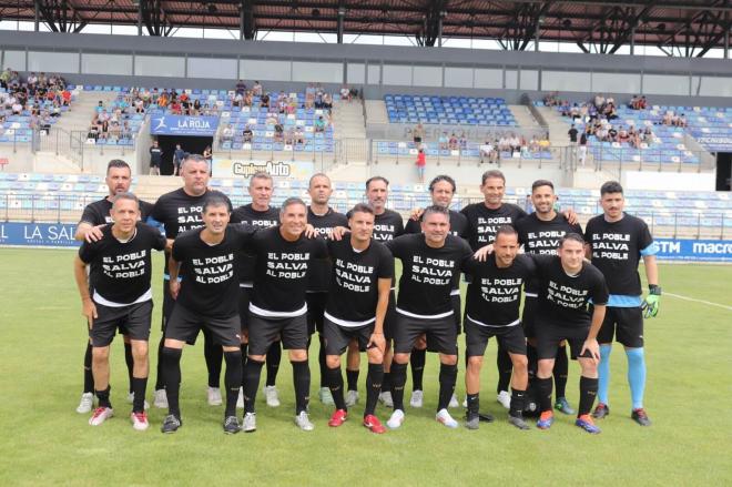Leyendas del Valencia CF ante el Puertollano (Foto: Luis Miguel Becerra)