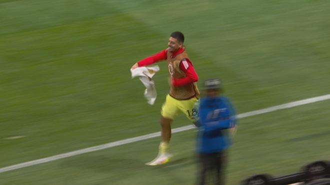 David Ochoa, con la camiseta de Giroud (Foto: Telecinco)