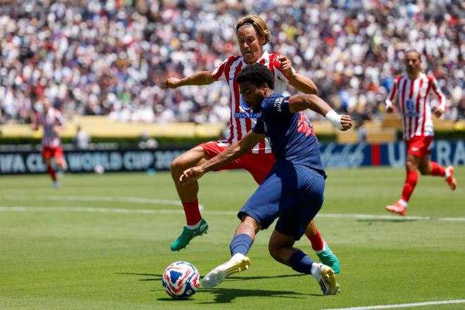 Llorente contra el PSG (EFE)
