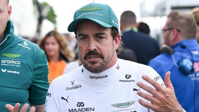 Fernando Alonso con Aston Martin (Cordon Press)