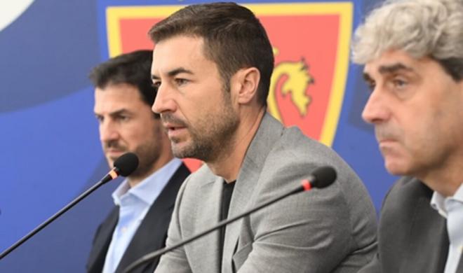 Gabi Fernández, en la rueda de prensa tras su renovación (Foto: RZ).