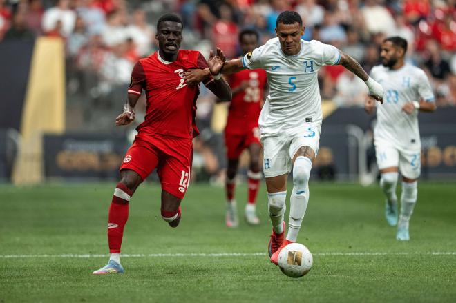 Kervin Arriaga, en el partido entre Canadá y Honduras (Foto: CordonPress).
