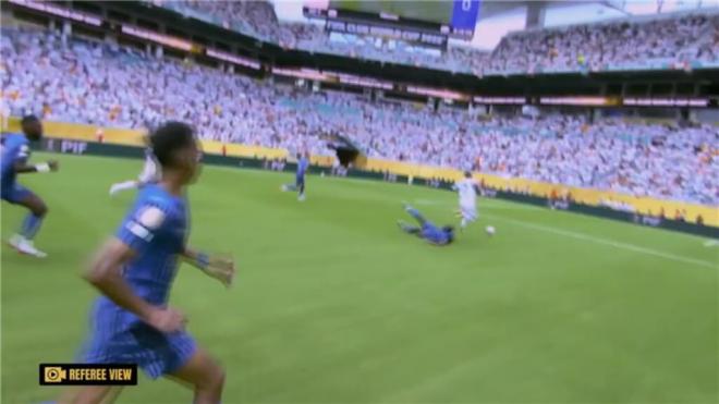 La Referee cam de la acción de Vinicius (Foto: Telecinco)