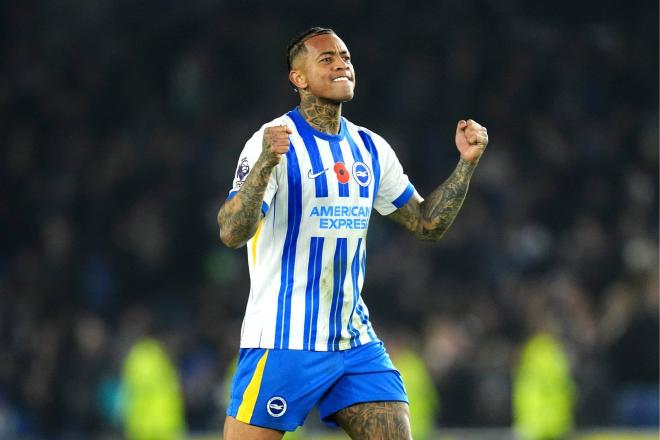 Igor Julio, durante un partido con el Brighton (Foto: Cordon Press).
