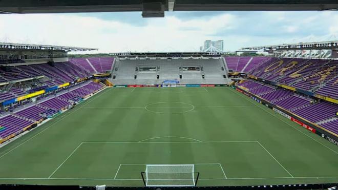 El estadio de Orlando vacío por una alerta meteorológica (Fuente: DAZN)