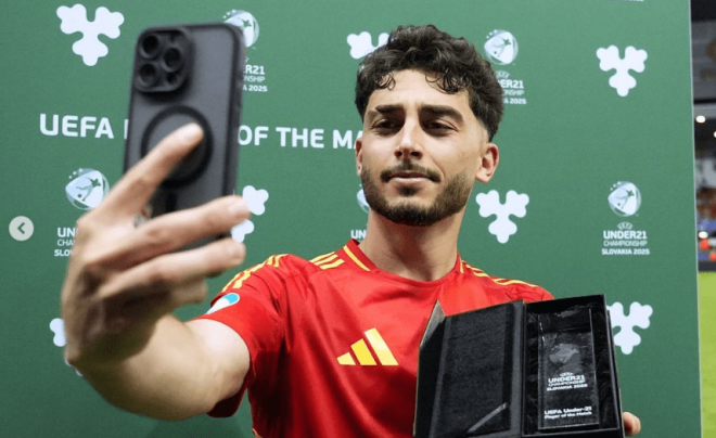 Raúl Moro, con un nuevo MVP con España sub 21 en el Europeo. (Foto: @SEFutbol).