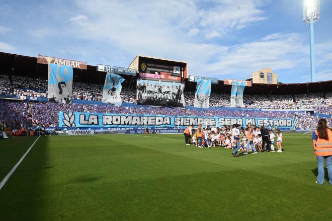 Tifo en La Romareda en el último partido de su historia (Foto: Real Zaragoza).