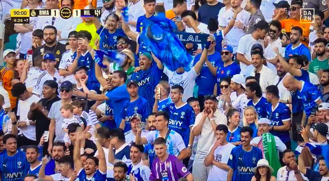 Aficionado blanquivioleta durante la Copa Mundial de Clubes