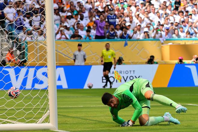 Thibaut Courtois en el partido ante Al Hilal (Foto: EFE)