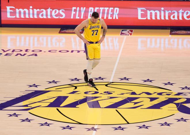 Luka Doncic, en un partido de Los Ángeles Lakers (Foto: Cordon Press).