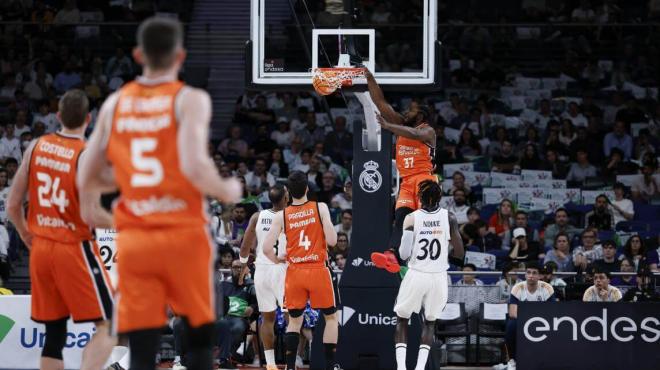 Valencia Basket abre su tercera final de la Liga Endesa en la pista del Real Madrid