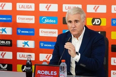 Antonio Cordón, en su presentación con el Sevilla (Foto: SFC).