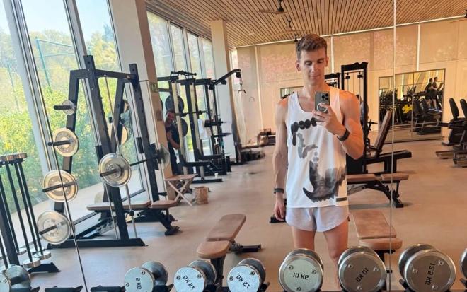 Diego Llorente trabaja en su recuperación.