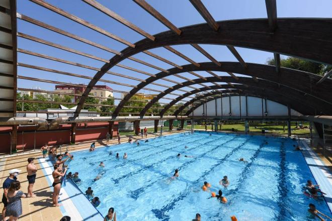 El IMD abre su campaña de verano en las piscinas municipales de Sevilla.