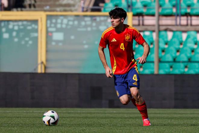 Jon Martín, durante un partido con la Selección Española sub 19 (Foto: Cordon Press).