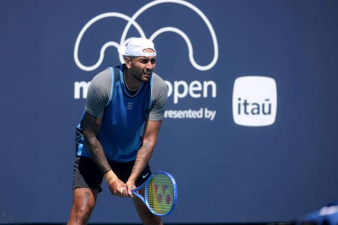 Nick Kyrgios, durante un partido de preparación (Foto: Cordon Press).