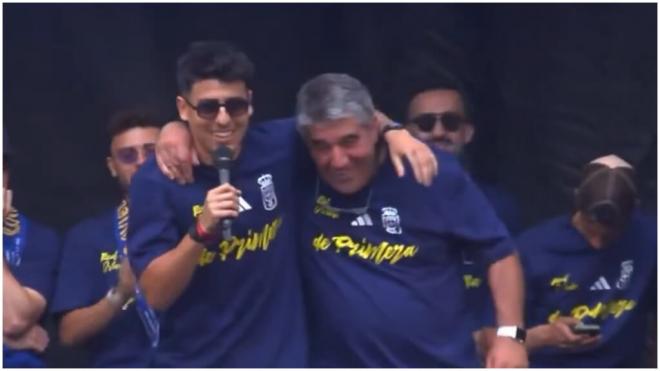 Santiago Colombatto durante la celebración del Real Oviedo. (Foto: X)